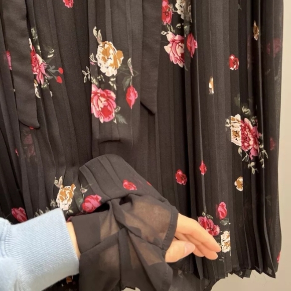 Zara accordian dress/romper - Picture 4 of 5